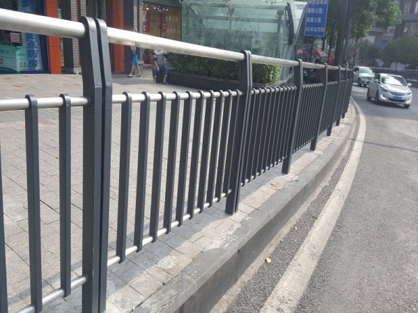 道路护栏