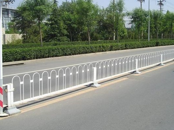 中央道路护栏