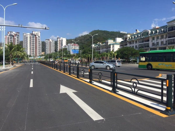 中央道路护栏